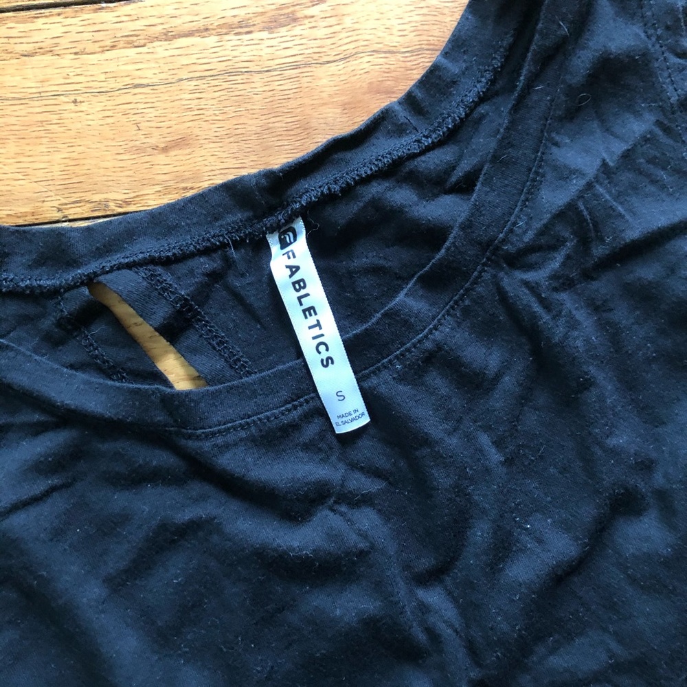 Back Knot Fabletics Tank - Picture 3 of 4